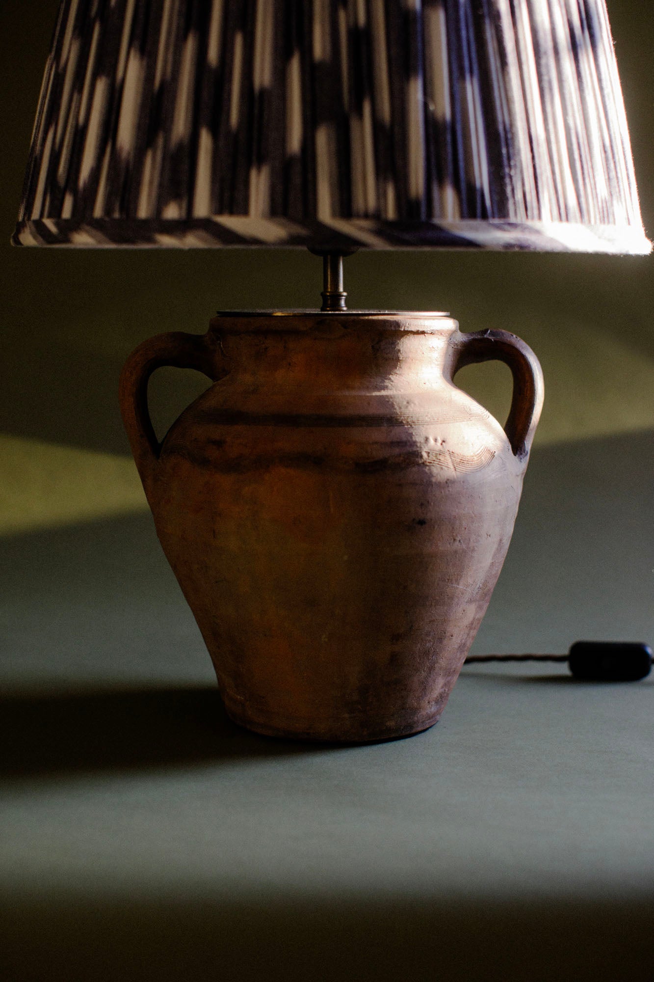 Ochre Handle Terracotta Lamp