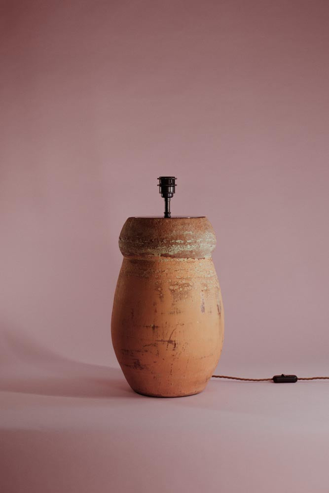 Distressed Chalk Table Lamp