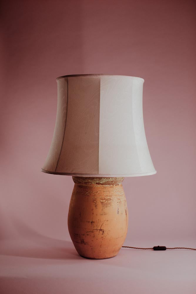 Distressed Chalk Table Lamp