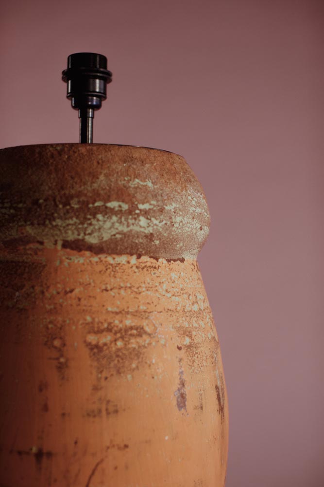Distressed Chalk Table Lamp