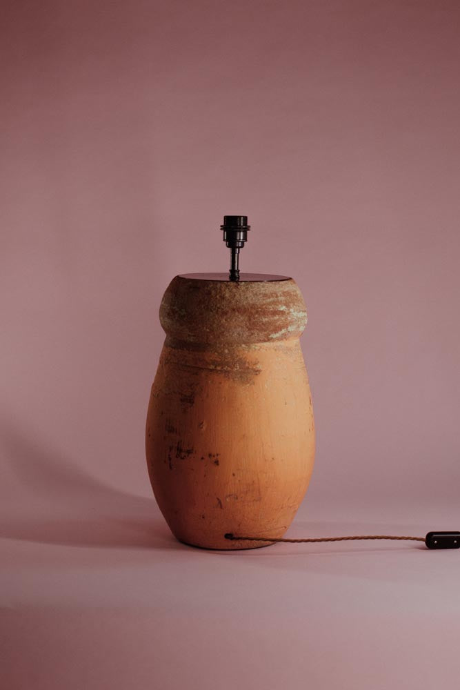 Distressed Chalk Table Lamp