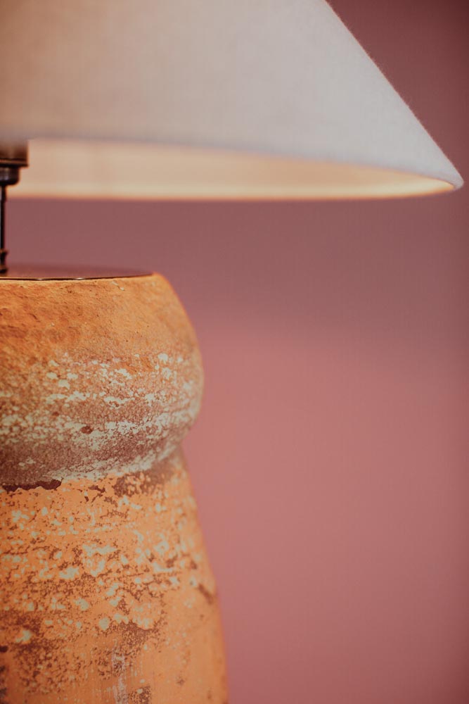 Distressed Chalk Table Lamp