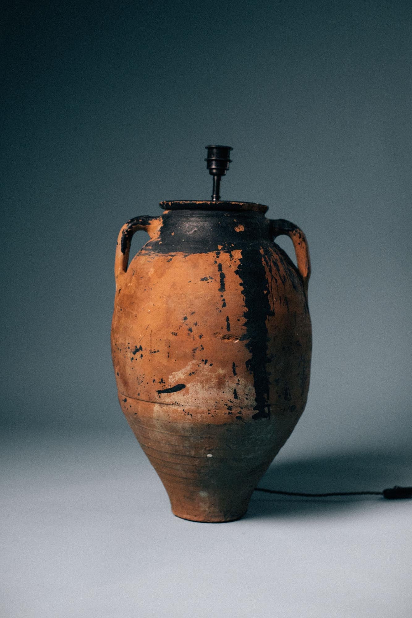 Blackened Glaze Terracotta Table Lamp