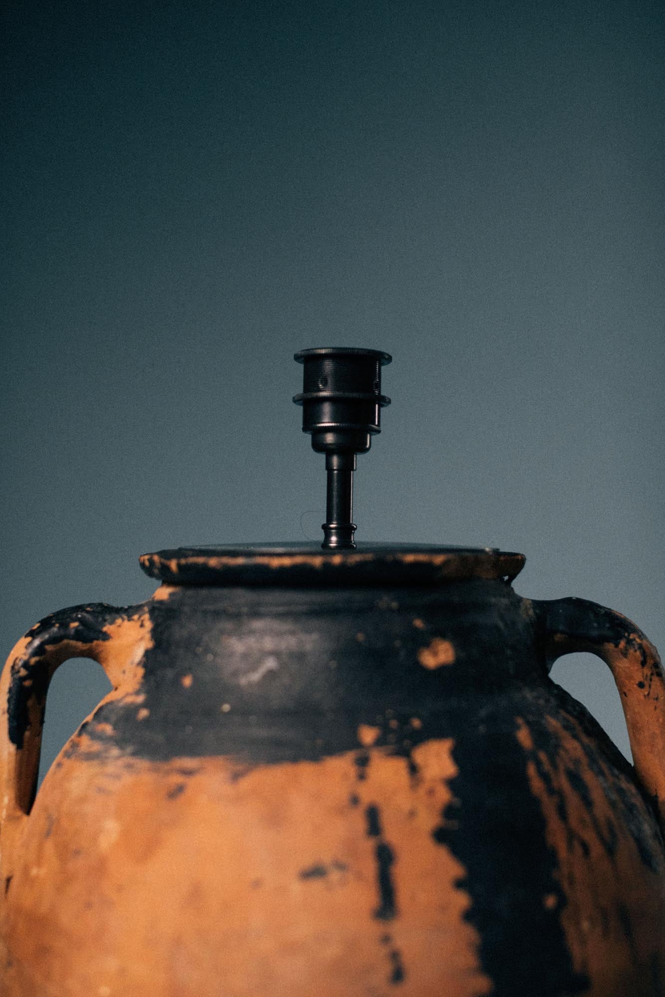 Blackened Glaze Terracotta Table Lamp