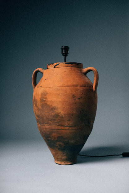 Black-Rim Terracotta Pot Lamp