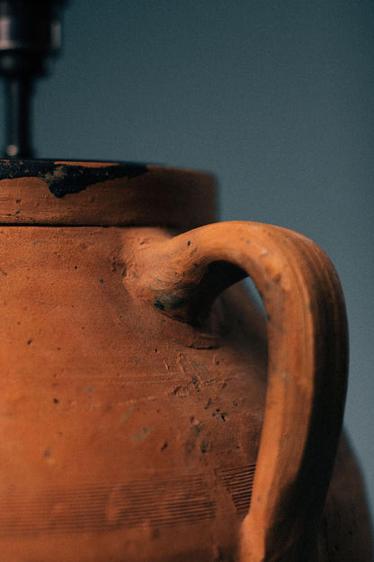 Black-Rim Terracotta Pot Lamp