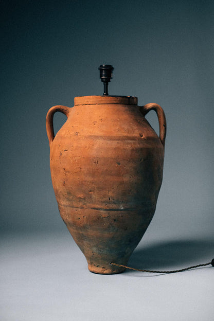 Black-Rim Terracotta Pot Lamp