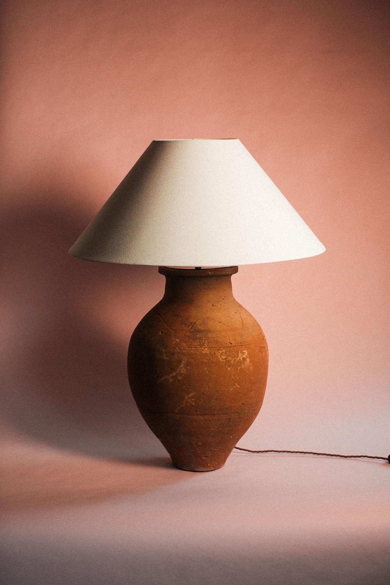 Sunbaked Curve Terracotta Lamp