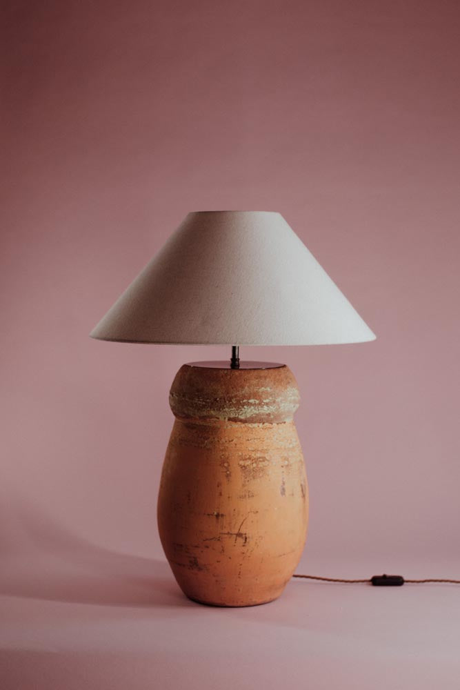 Distressed Chalk Table Lamp