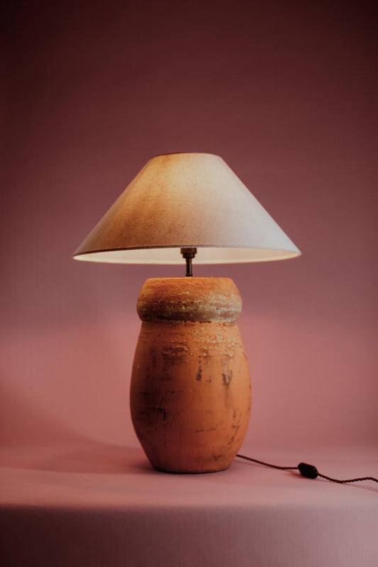 Distressed Chalk Table Lamp