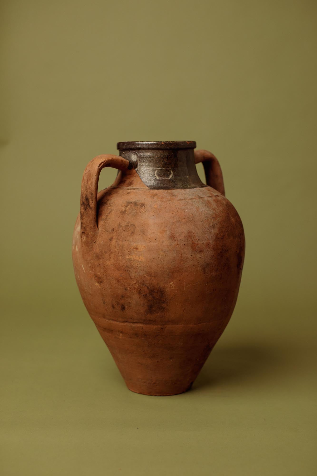 Coco Glaze Olive Jar