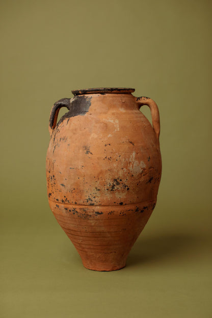 Blackened Glaze Olive Pot