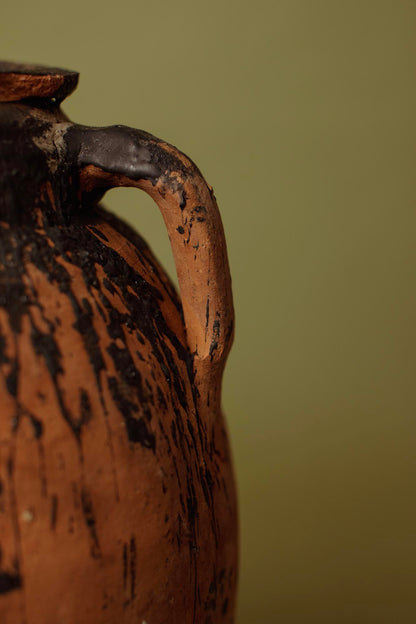 Blackened Glaze Olive Pot