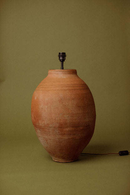 Earth-Red Terracotta Table Lamp