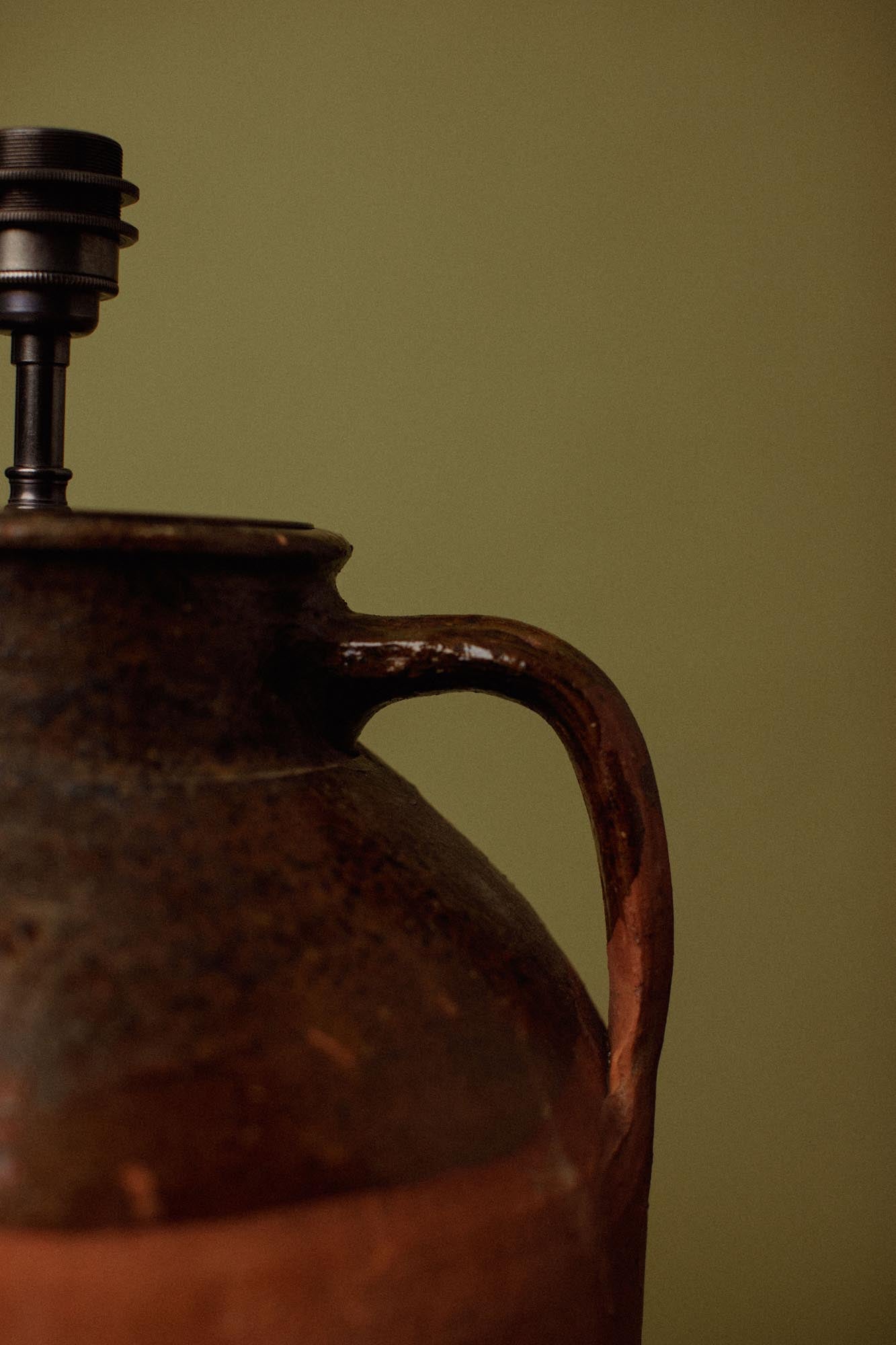 Iron-Fired Terracotta Lamp