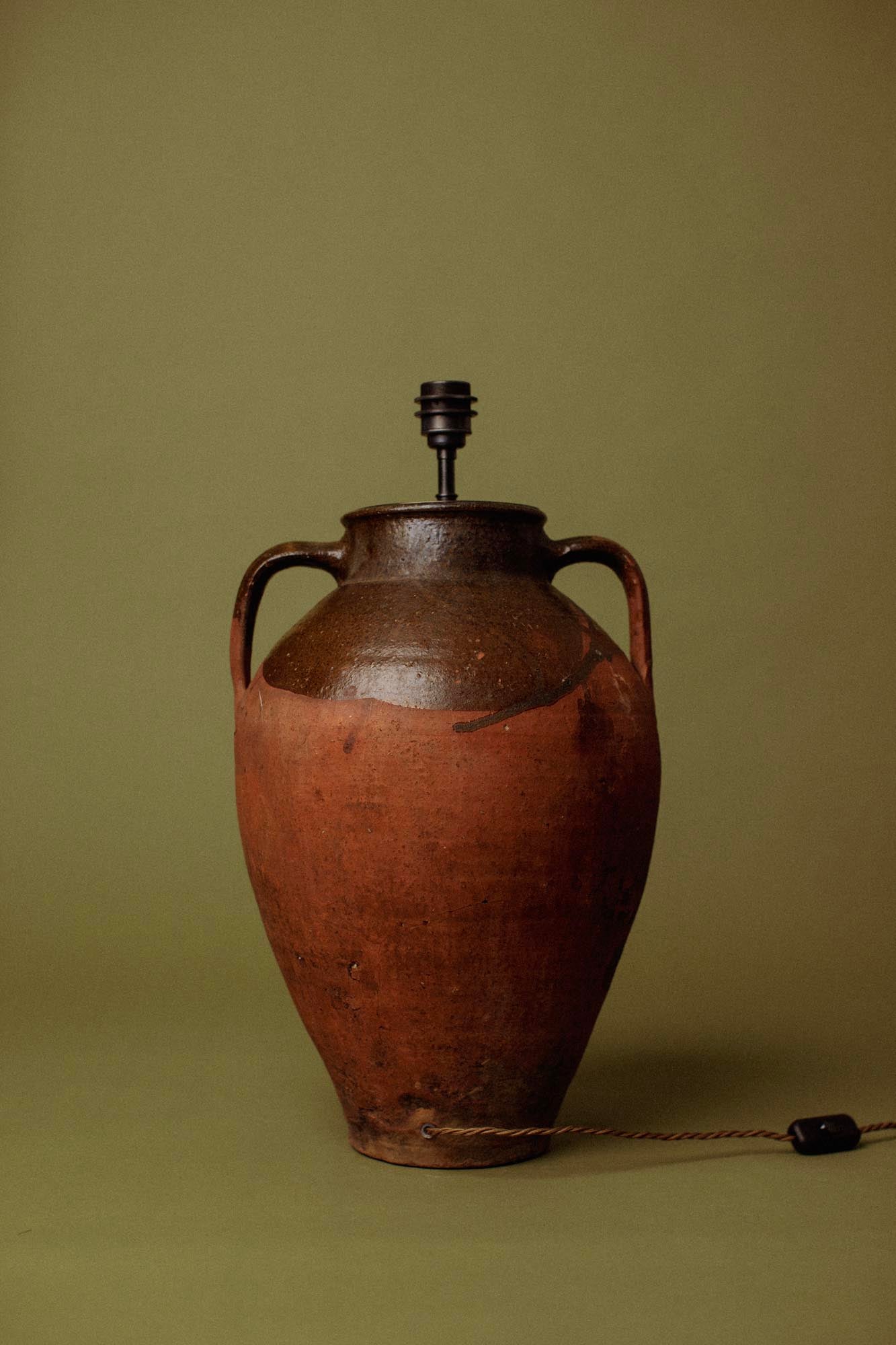 Iron-Fired Terracotta Lamp