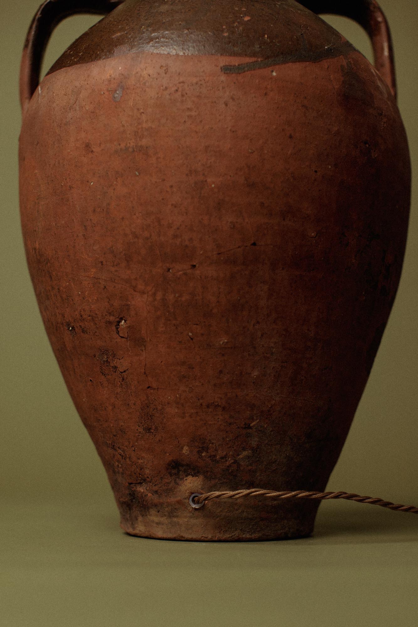 Iron-Fired Terracotta Lamp